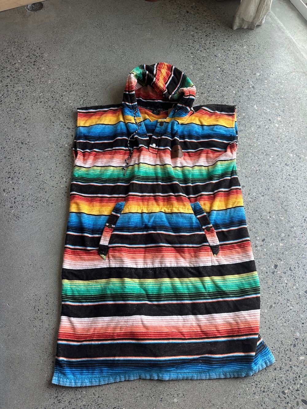 Slowtide L/XL Multicolor Baja Stripe Hooded Changing Poncho Surf Beach Towel
